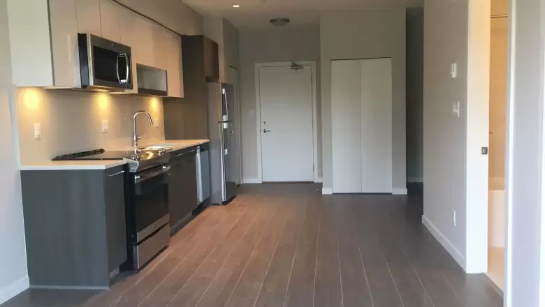401 13768 108 AVENUE image #1