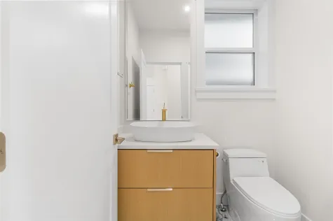 4577 53 STREET image #2