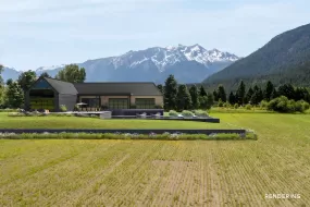 7631 PEMBERTON MEADOWS ROAD, Pemberton, Pemberton, BC