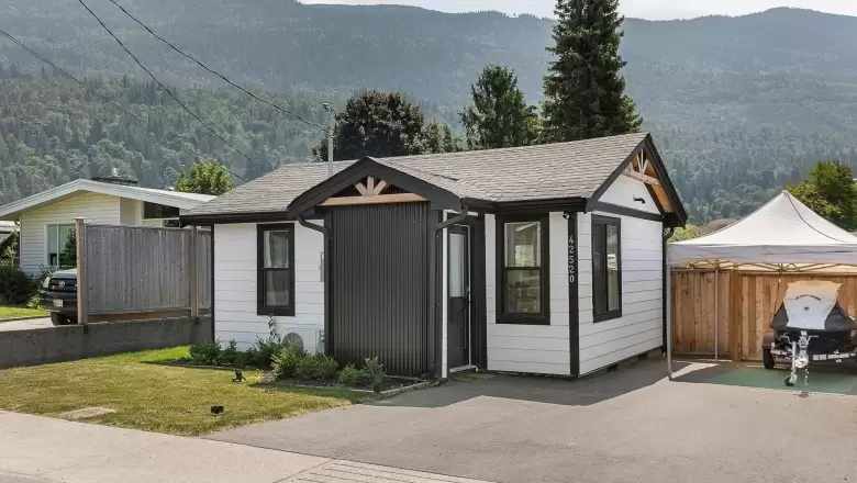 42520 YARROW CENTRAL ROAD, Yarrow, BC