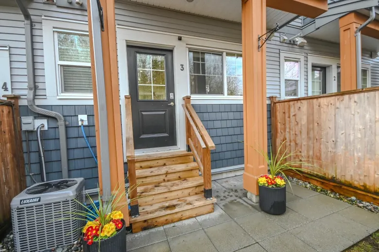 3 22810 113 AVENUE image #1