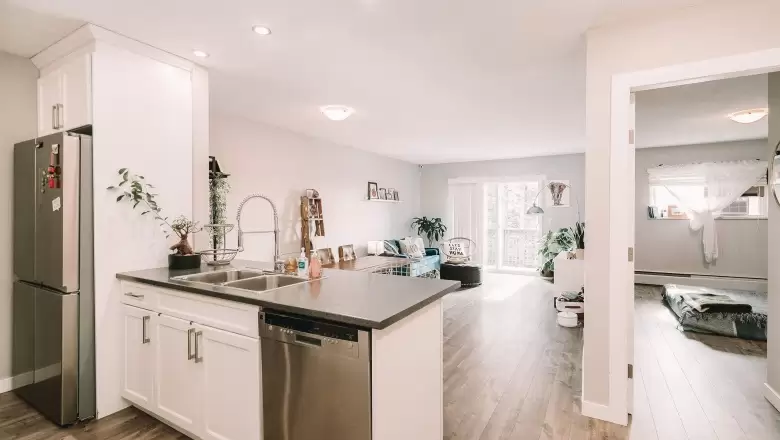 155 200 WESTHILL PLACE image #1