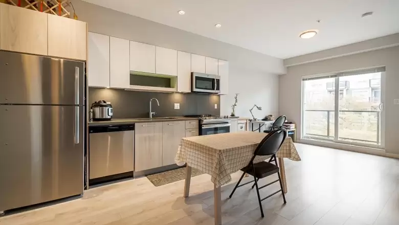 423 13768 108 AVENUE image #1
