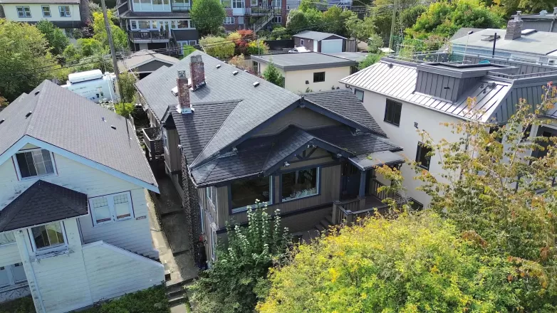 3868 W 10TH AVENUE image #1