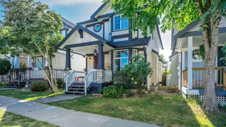 6733 185A STREET image #1