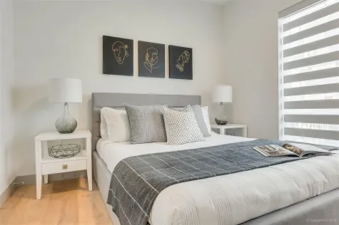 201 6968 ROYAL OAK AVENUE image #4