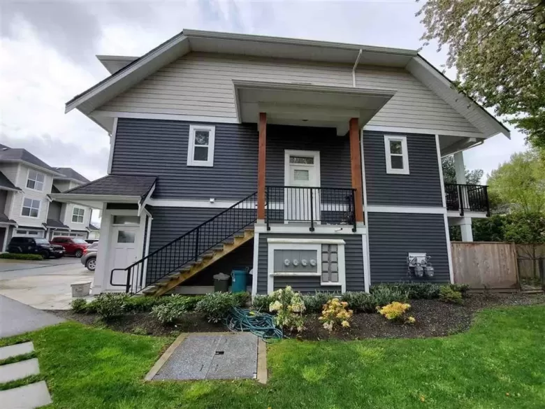 4 45395 SPADINA AVENUE image #1