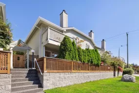 272 E 4TH STREET, North Vancouver, North Vancouver, BC