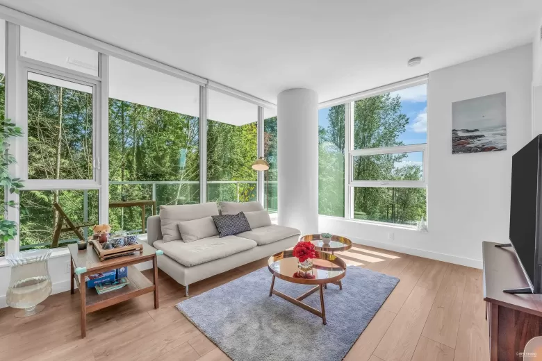 504 595 AUSTIN AVENUE image #1