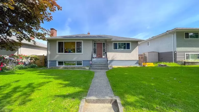 3221 E 49TH AVENUE image #1