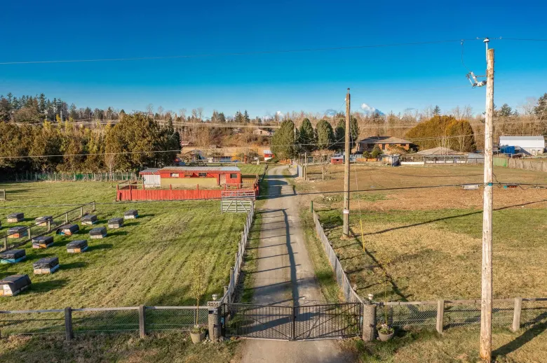 25141 19 AVENUE image #1