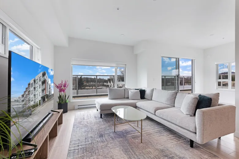 417 2345 RINDALL AVENUE image #1