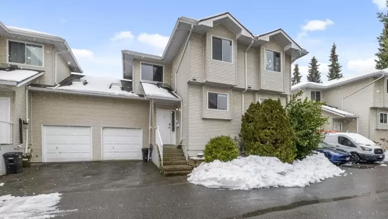 3 19240 119 AVENUE image #1