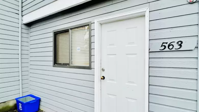 563 CLARE AVENUE image #1