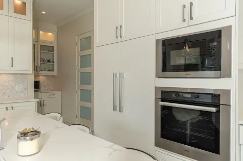 3340 MORESBY DRIVE image #1