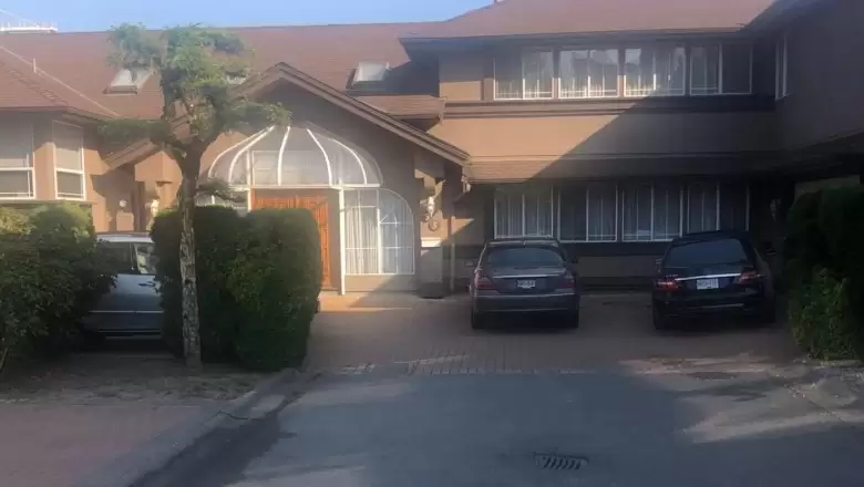 55 5380 SMITH DRIVE image #1