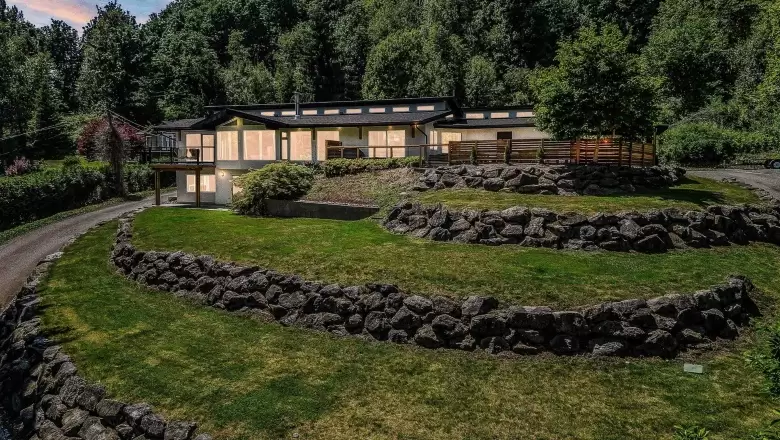 8565 GRAND VIEW DRIVE image #1