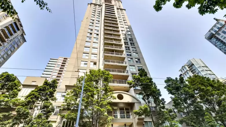 504 969 RICHARDS STREET image #1