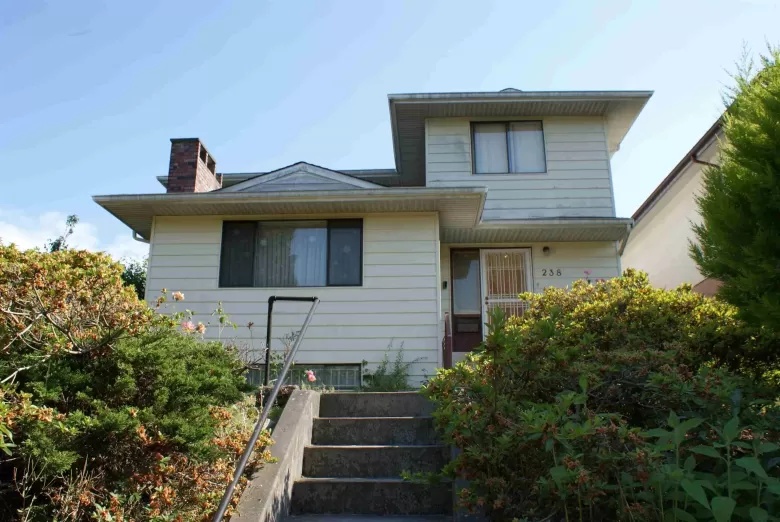 238 E 20TH AVENUE image #1