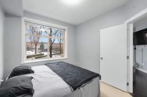 110 13555 GATEWAY DRIVE image #4