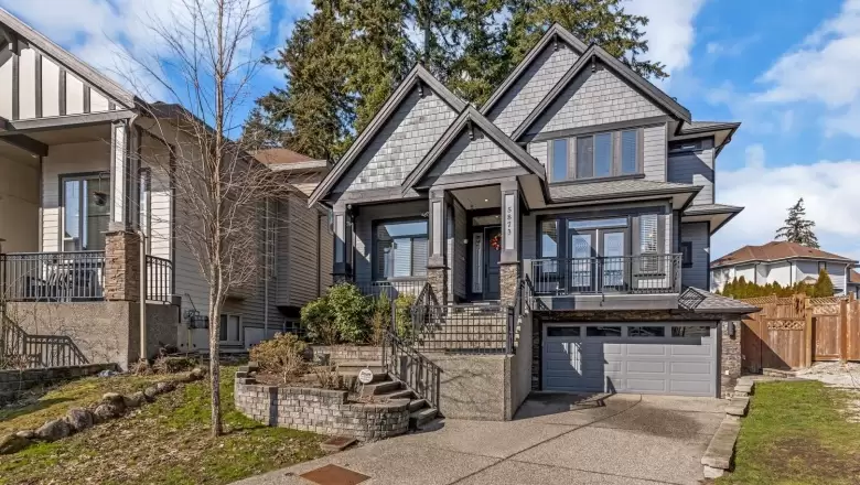 5873 151A STREET image #1