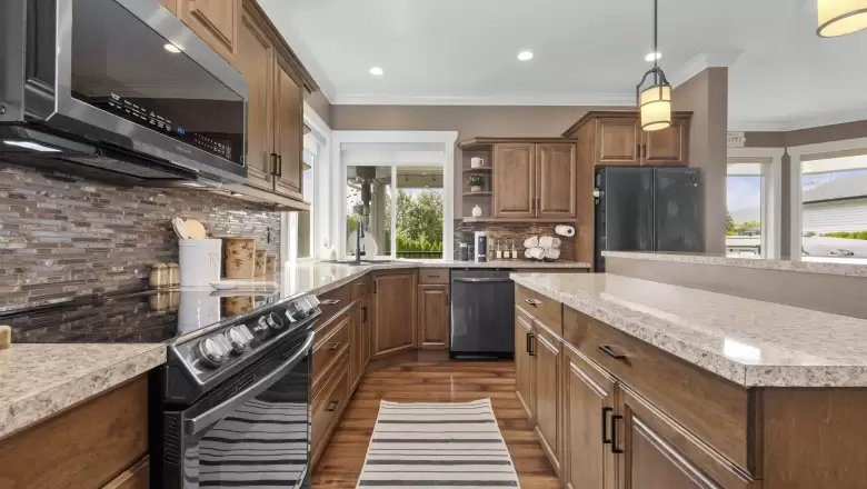10381 PARKWOOD DRIVE image #1