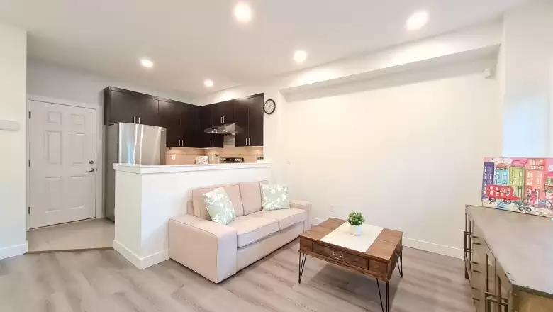 7 8200 BLUNDELL ROAD image #1
