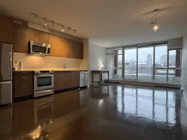 306 221 UNION STREET, Vancouver East, Vancouver, BC