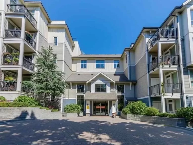 415 13897 FRASER HIGHWAY image #1