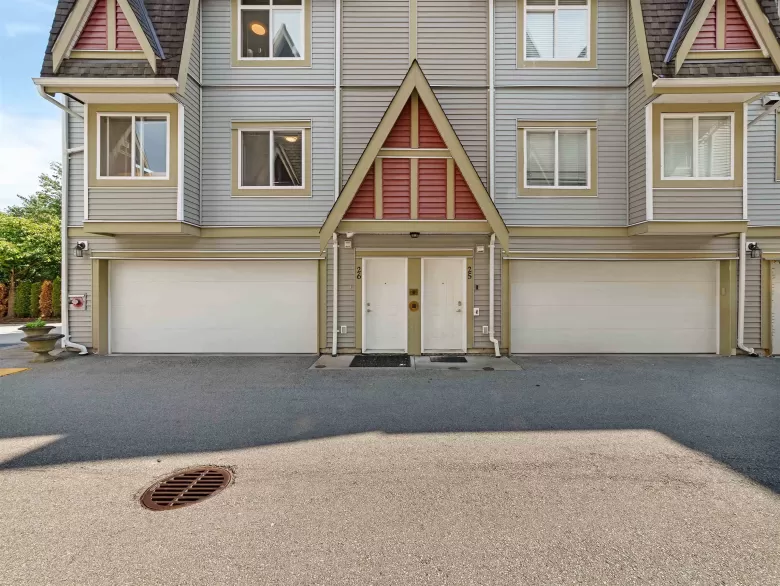 26 9277 121 STREET image #1