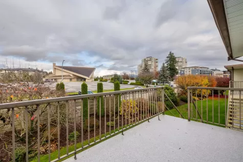 23 32718 GARIBALDI DRIVE image #3