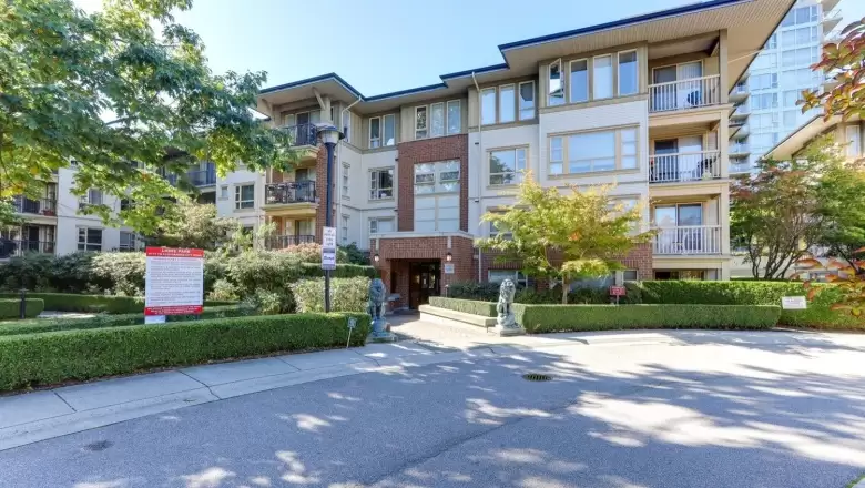 6214 5117 GARDEN CITY ROAD image #1