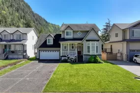 524 DRIFTWOOD AVENUE, Harrison Hot Springs, BC