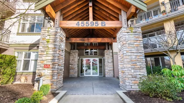 401B 45595 TAMIHI WAY image #1