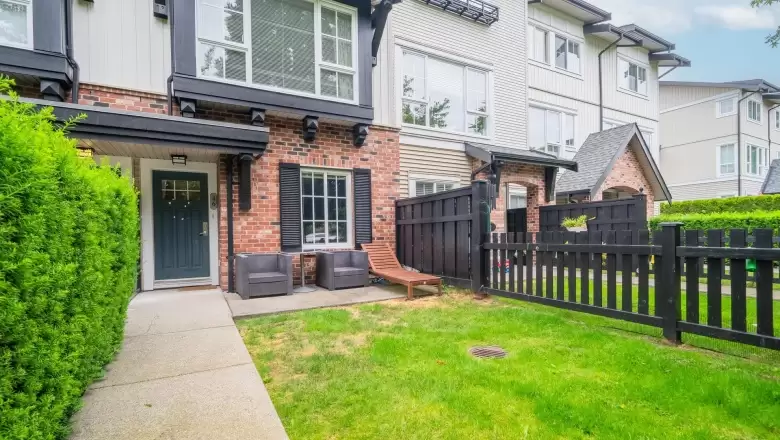 46 2450 161A STREET image #1