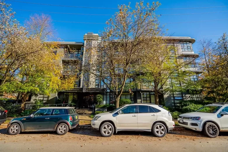 404 2828 YEW STREET image #1