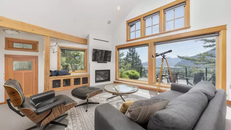 38295 VIEW PLACE, Squamish, BC