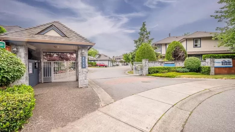24 4725 221 STREET image #1