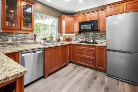 195 ISLEVIEW PLACE image #4