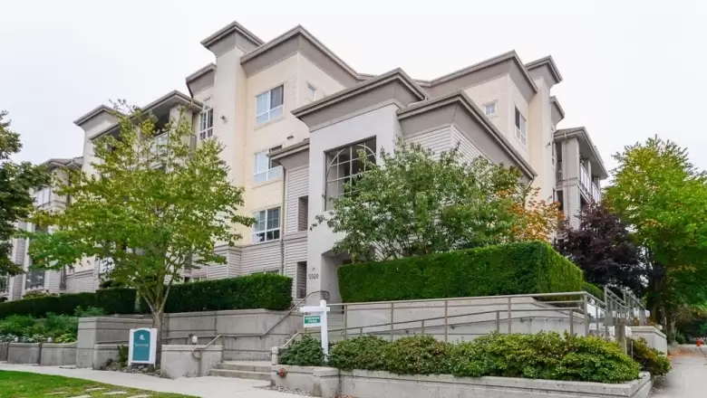 221 5500 ANDREWS ROAD image #1