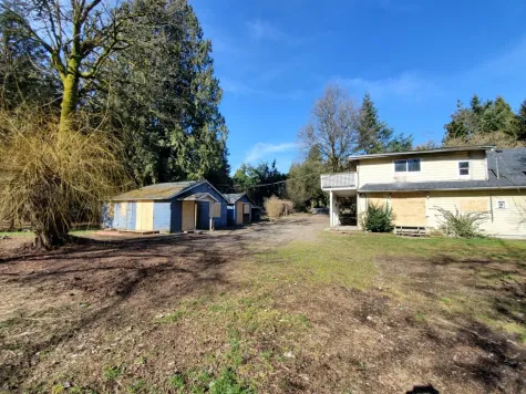 9185 187 STREET image #2