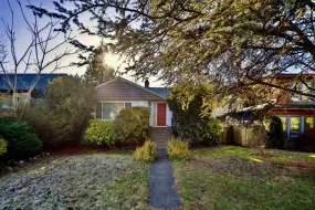 755 E 12TH STREET, North Vancouver, North Vancouver, BC