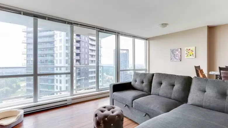 3006 9981 WHALLEY BOULEVARD image #1