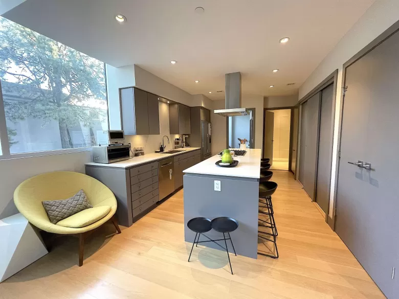 201 1510 W 6TH AVENUE image #1