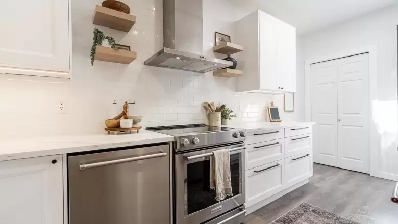 307 15300 17 AVENUE image #1