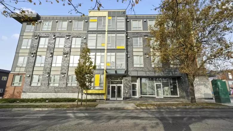 321 2889 E 1ST AVENUE image #1