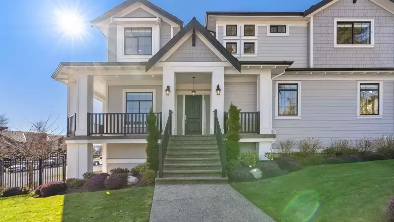 3523 SHEFFIELD AVENUE image #1