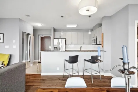 1504 11 E ROYAL AVENUE image #4