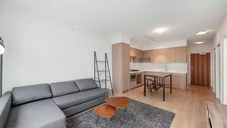 3203 6588 NELSON AVENUE image #1