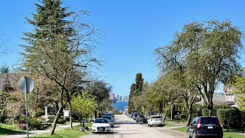 2558 YALE STREET image #1